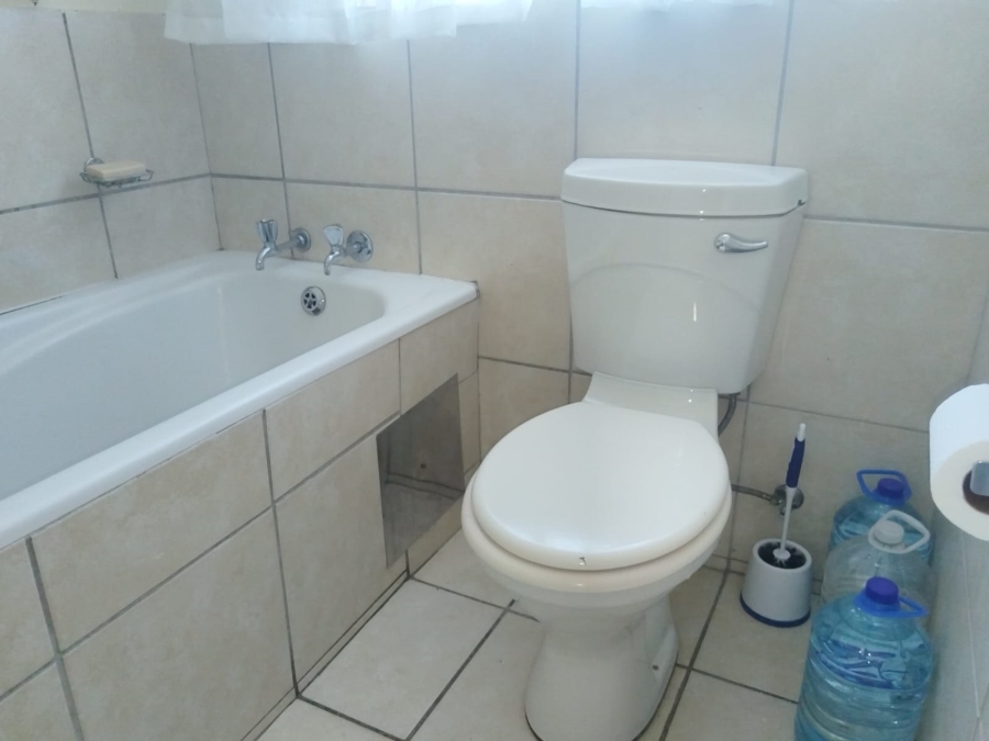1 Bedroom Property for Sale in Rustenburg Central North West